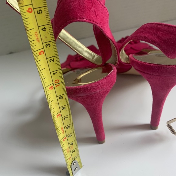 Women’s High Heel suede sandal. Fabulous all year wearable. - Picture 6 of 8